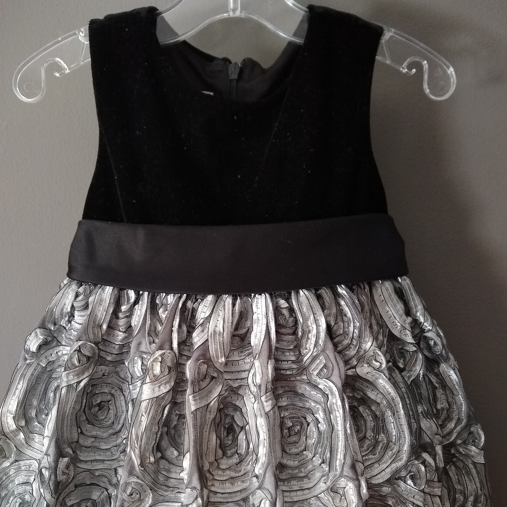 Beautiful little girls dress, worn once